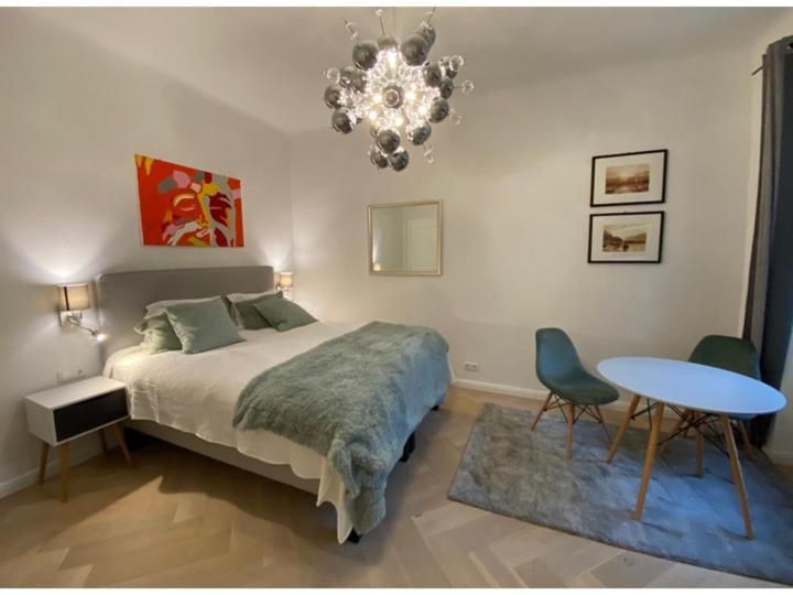 Design In A Former Monastery Apartamento