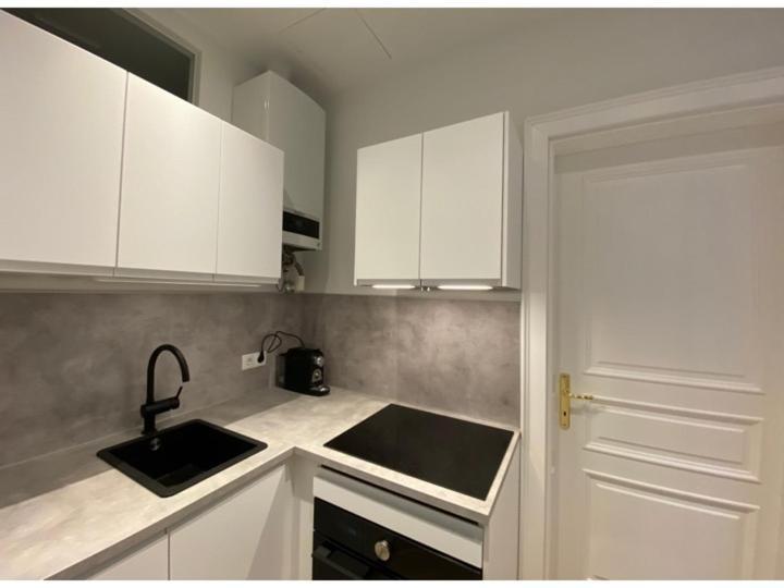 Design In A Former Monastery Apartamento *